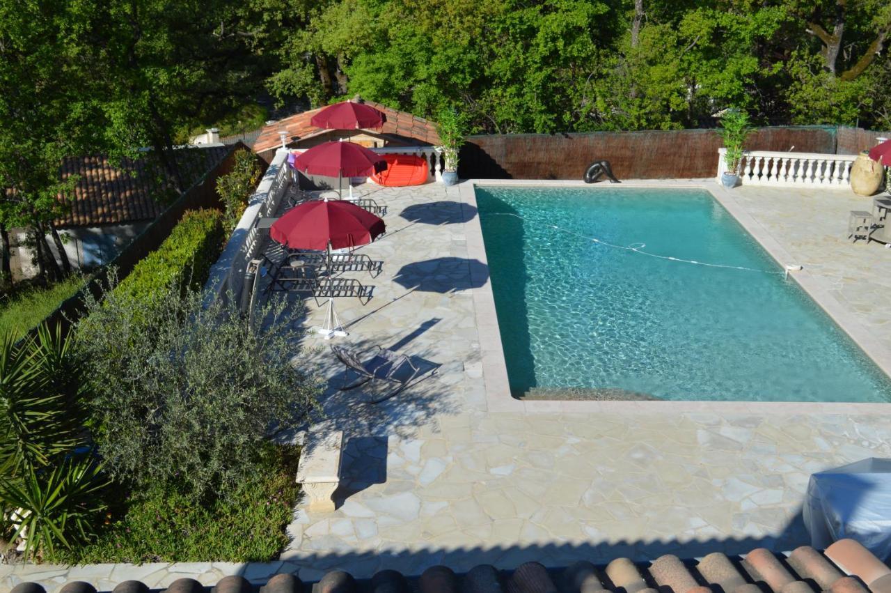 Villa Jalna Chambre, Suites Et Appartement Roquefort-les-Pins Exteriör bild