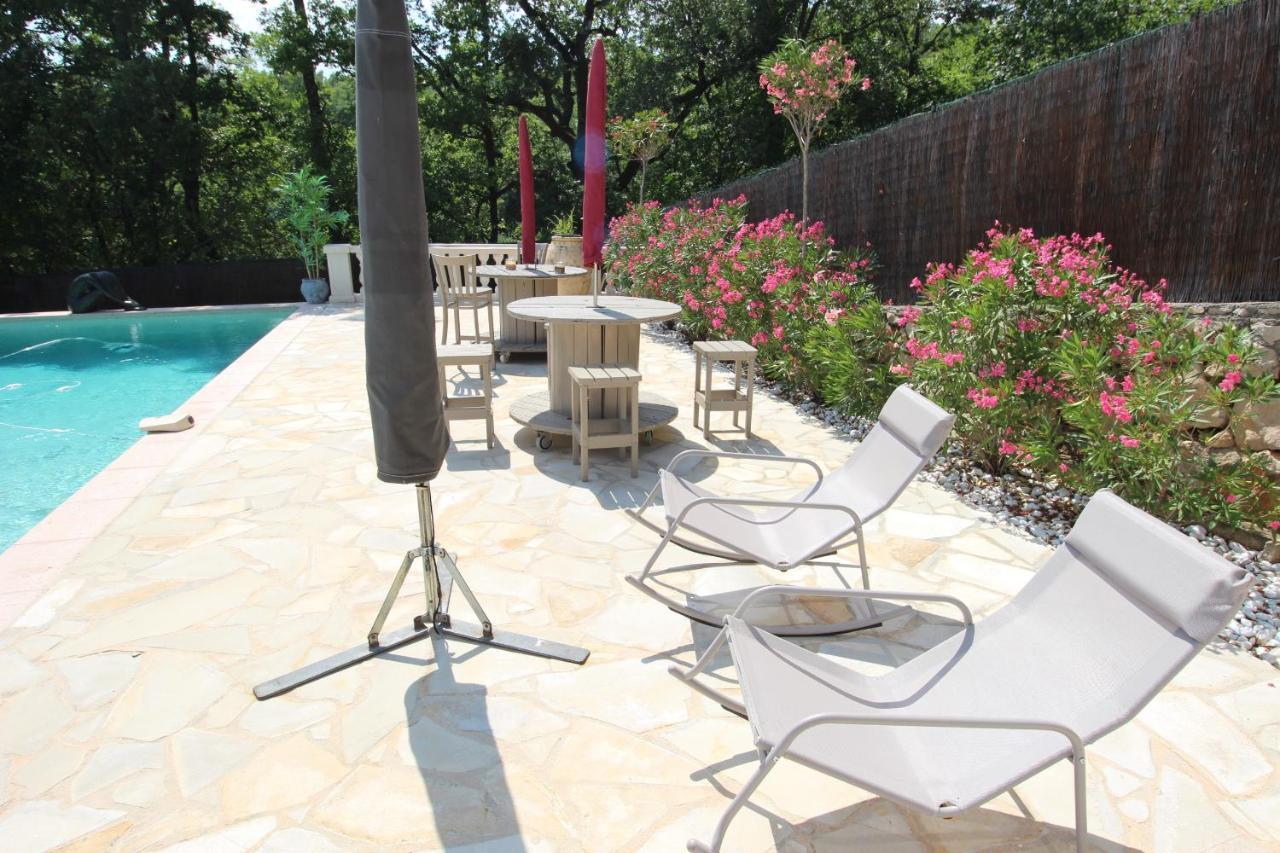 Villa Jalna Chambre, Suites Et Appartement Roquefort-les-Pins Exteriör bild